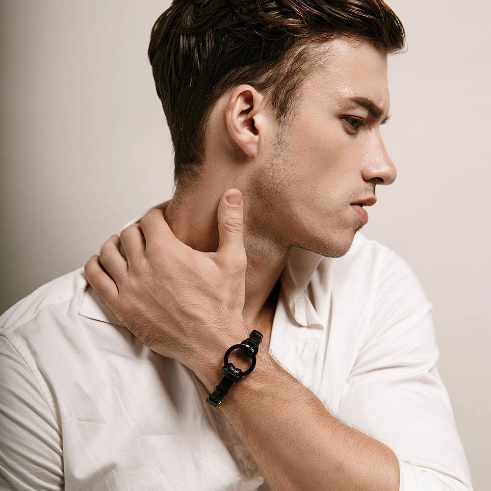 Black/Silver Circle Warp Leather Strap Day Collar